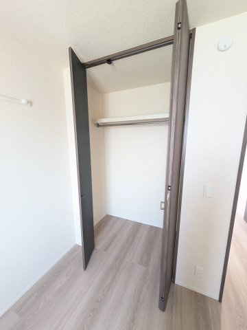 ロイヤル神木の収納|北側4.5帖の洋室です。