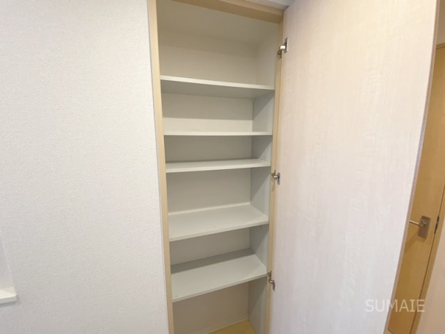 グランプリエ与野の収納|パントリー！
