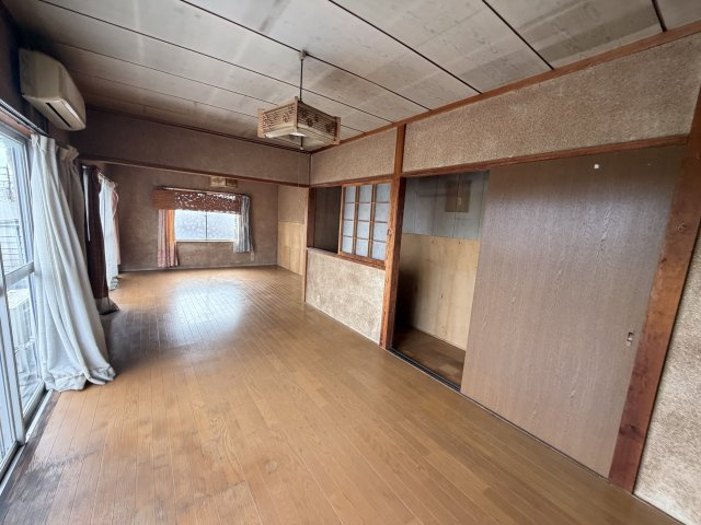 大高町工場(P3台駐車可)の内装|2階