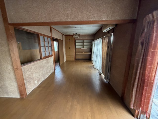 川添工場(P3台駐車可)の内装