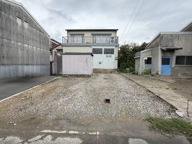 大高町川添工場事務所付き(P3台駐車可)の外観