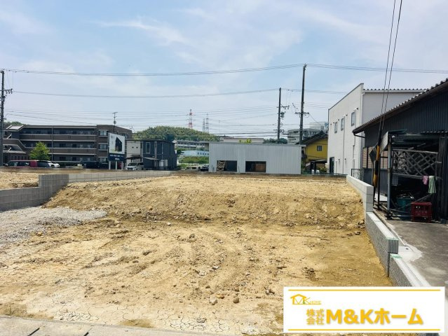 知多市新知東町2丁目　全2棟　1号棟