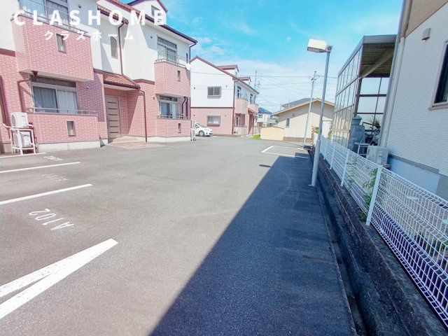 イーハトーブＡ棟　刈谷市近郊の賃貸はクラスホーム刈谷店の駐車場