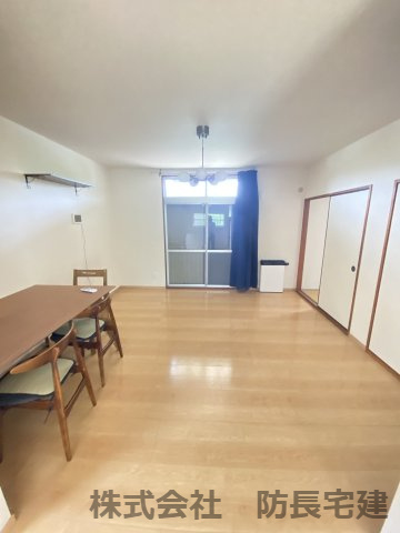 山口市折本２丁目の中古一戸建の居間・リビング