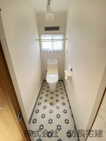 山口市折本２丁目の中古一戸建のトイレ