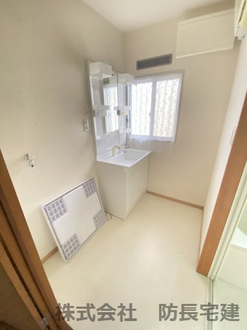 山口市折本２丁目の中古一戸建の洗面所