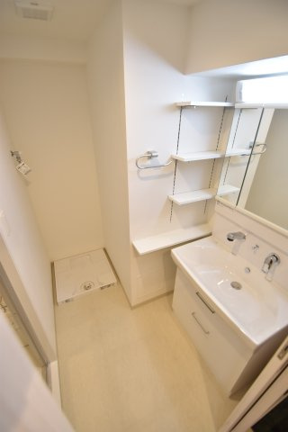 大阪市都島区都島本通３丁目の賃貸マンションの洗面所