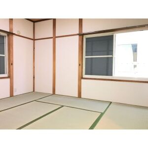 鳥羽見2丁目貸家の和室