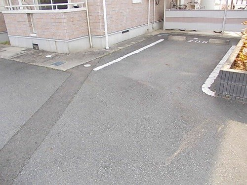 パークサイドライヴンの駐車場
