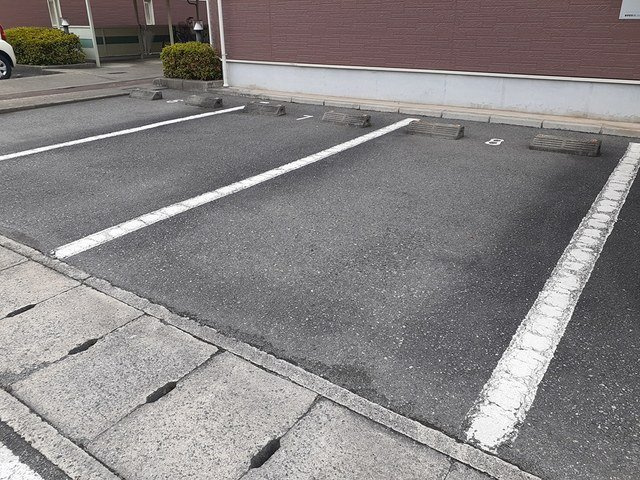 タウニー北条　２の駐車場