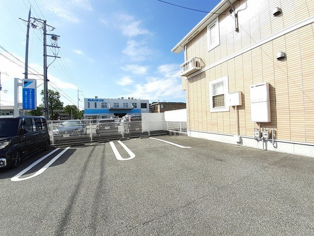 モア　エトワ－ルの駐車場