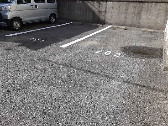 エルムＡの駐車場