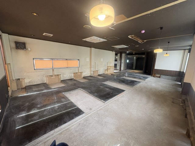 飾磨区上野田　貸店舗・事務所