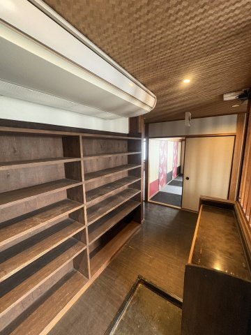 飾磨区上野田　貸店舗・事務所