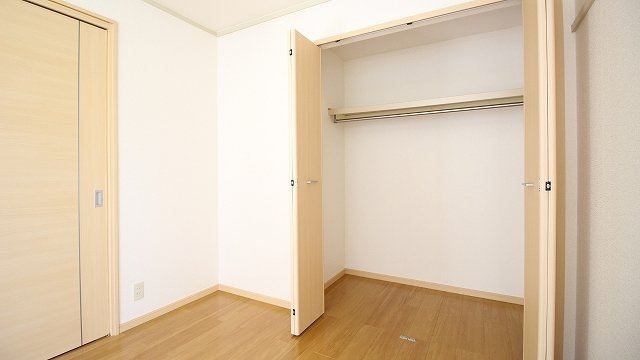 エルディム飯島Ａの収納|大きなものも収納できそうです