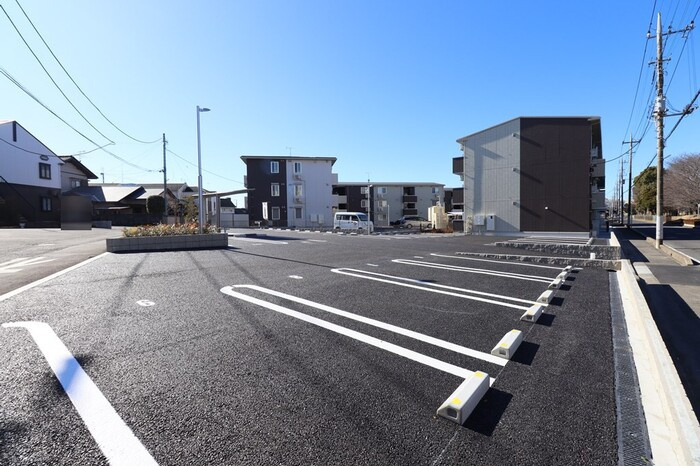 グリーンの駐車場|駐車場に車を止められます