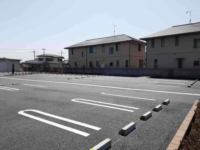 アーデントハウス元吉田の駐車場|駐車場があります