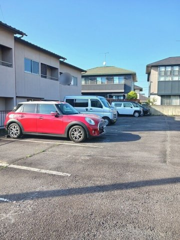マイパレス堀の駐車場|駐車場があるので、車を買う予定の方も安心です