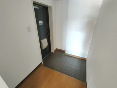 【玄関】 | ラルジュ刀根山