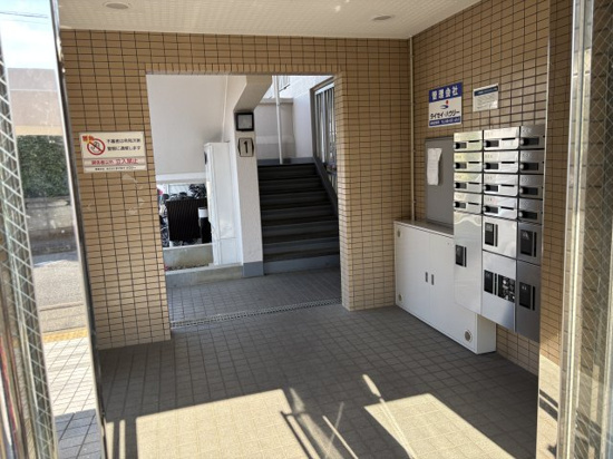 サンシャイン小沢Bのエントランス
