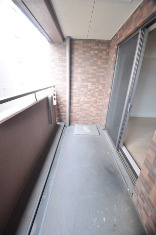 大阪市都島区片町１丁目の賃貸マンションのバルコニー