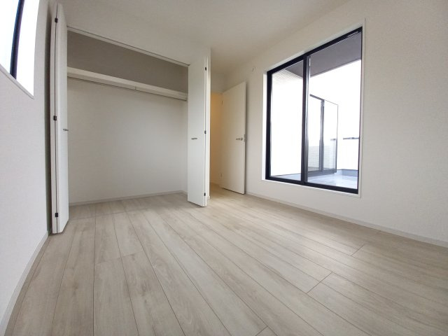 水戸市赤塚　1期の洋室|フローリングの部屋は家具やインテリアともマッチしてお洒落感が出やすく身の周りの整理がしやすく魅力的です～♪（同施工物件）