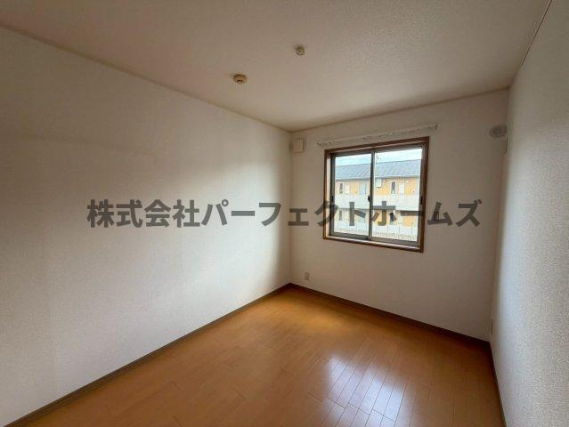 エクセレントYAMAMOTOの洋室|落ち着いた色調の洋室です