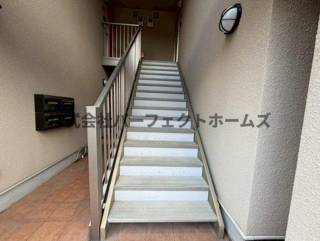エクセレントYAMAMOTOのエントランス|ゆとりのあるエントランスです