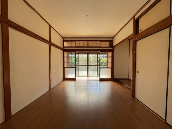 鳥羽倉庫付戸建の洋室