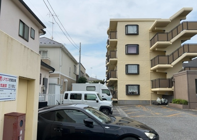 【駐輪場】 | エトワール東原 | マンションの駐輪場は、事前に空きがあるか確認を取ると安心です。せっかく入居したのに駐輪スペースがない！なんてことになったら大変ですよね。そこで、内見時や購入前にはまず事前に確認しておくと良いでしょう。