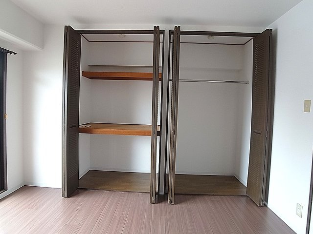パシフィック神戸桜筋北館の収納|大型クローゼットと収納スペース
