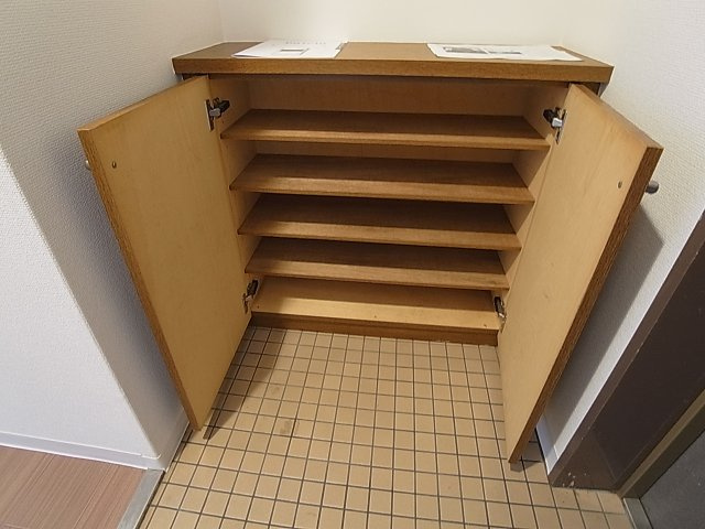 パシフィック神戸桜筋北館の玄関|シューズBOX完備