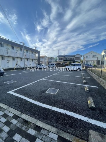 レオパレス匠の駐車場