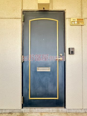 アドバンス弐番館の玄関