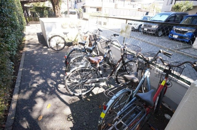 カメリヤのその他共用部分|自転車置き場です