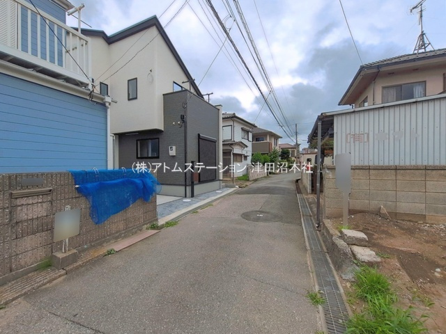 【前面道路含む現地写真】 | アトムセレクト八千代市大和田新田２６期１棟　１号棟
