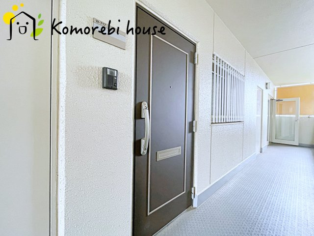 グランドシティ大宮【WEST TOWER】の玄関|落ち着いた玄関です