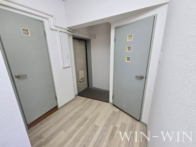 第2橋本マンションの玄関