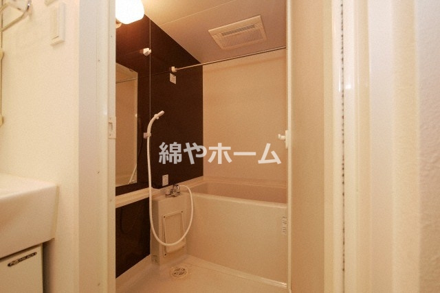 OM玉造IIIの浴室|お風呂です