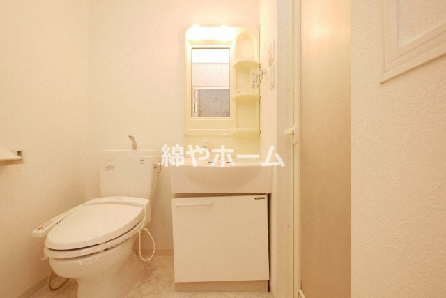 OM玉造IIIの独立洗面台|独立洗面化粧台付き