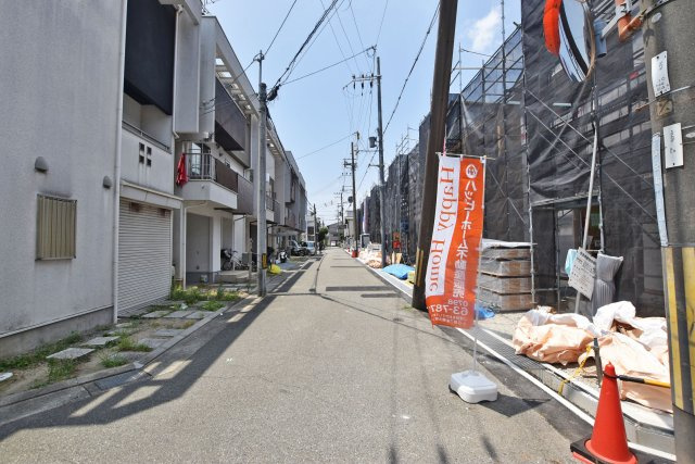 クレイドルガーデン高田町新築一戸建て│4LDK+駐車1台可の前面道路含む現地写真|前面道路は南側5.4ｍです。