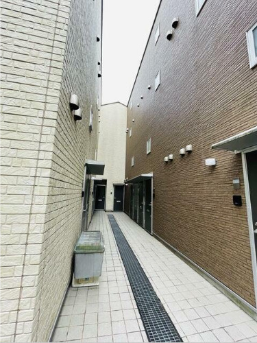 板橋区板橋２丁目のアパートのエントランス