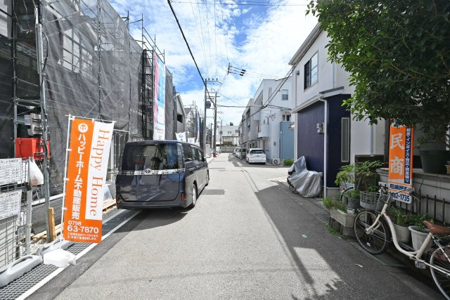 クレイドルガーデン高田町新築一戸建て│3LDK+駐車1台可の前面道路含む現地写真|前面道路は南側5.4ｍです。