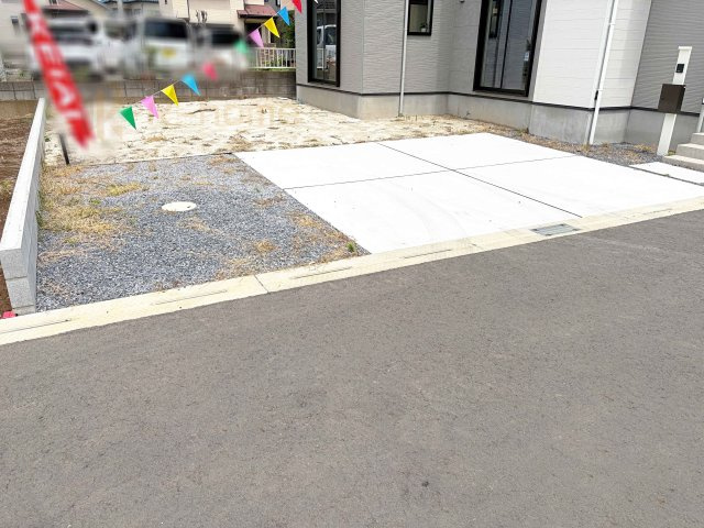取手市戸頭17期　新築戸建て　2号棟の駐車場|カースペースは2台お停めいただけます♪