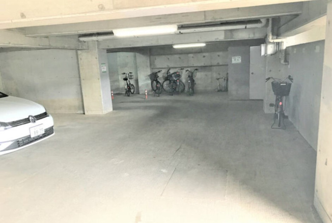 【駐車場】