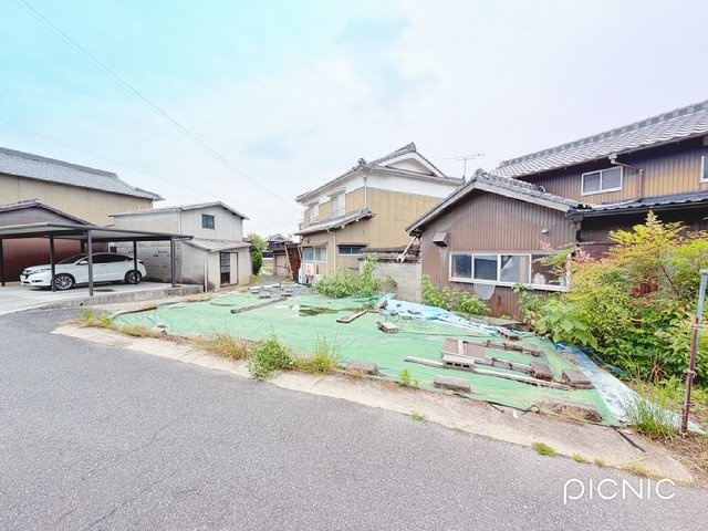 戸建　福崎町西治の駐車場