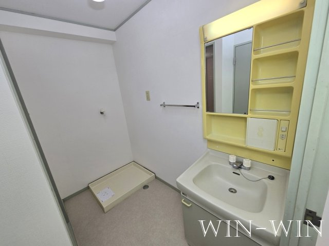 第2橋本マンションの独立洗面台