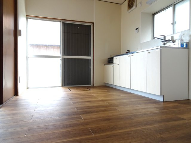 養老町貸家の居間・リビング