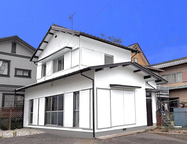 養老町貸家の外観