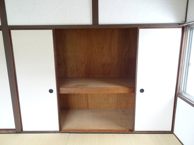 養老町貸家の収納